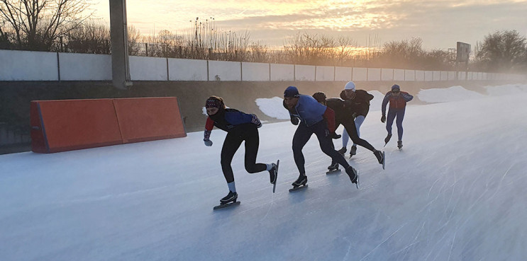 Eisschnelläufer auf dem Eis